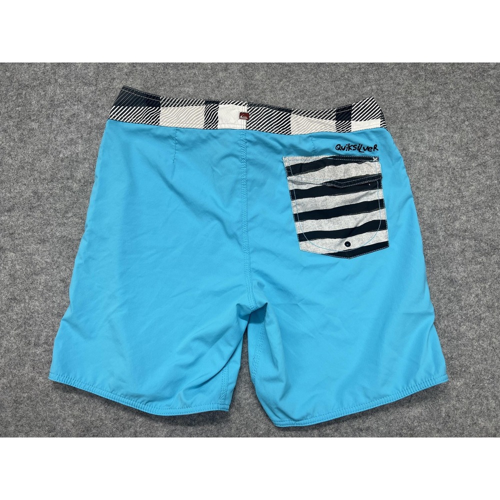 Quiksilver Board Shorts Mens 34 Blue X Patch Quick Dry Swim Trunks Surf Beach - Picture 8 of 9